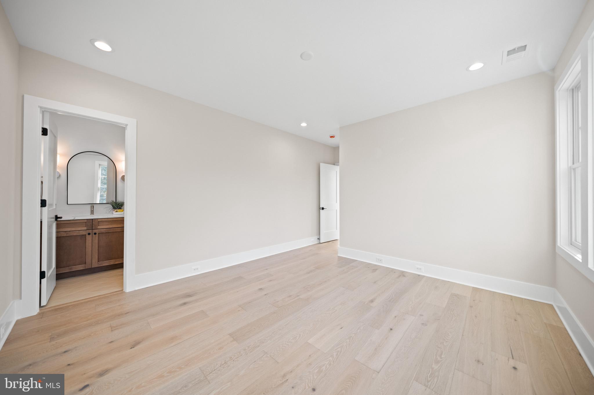 OAKCREST - Residential