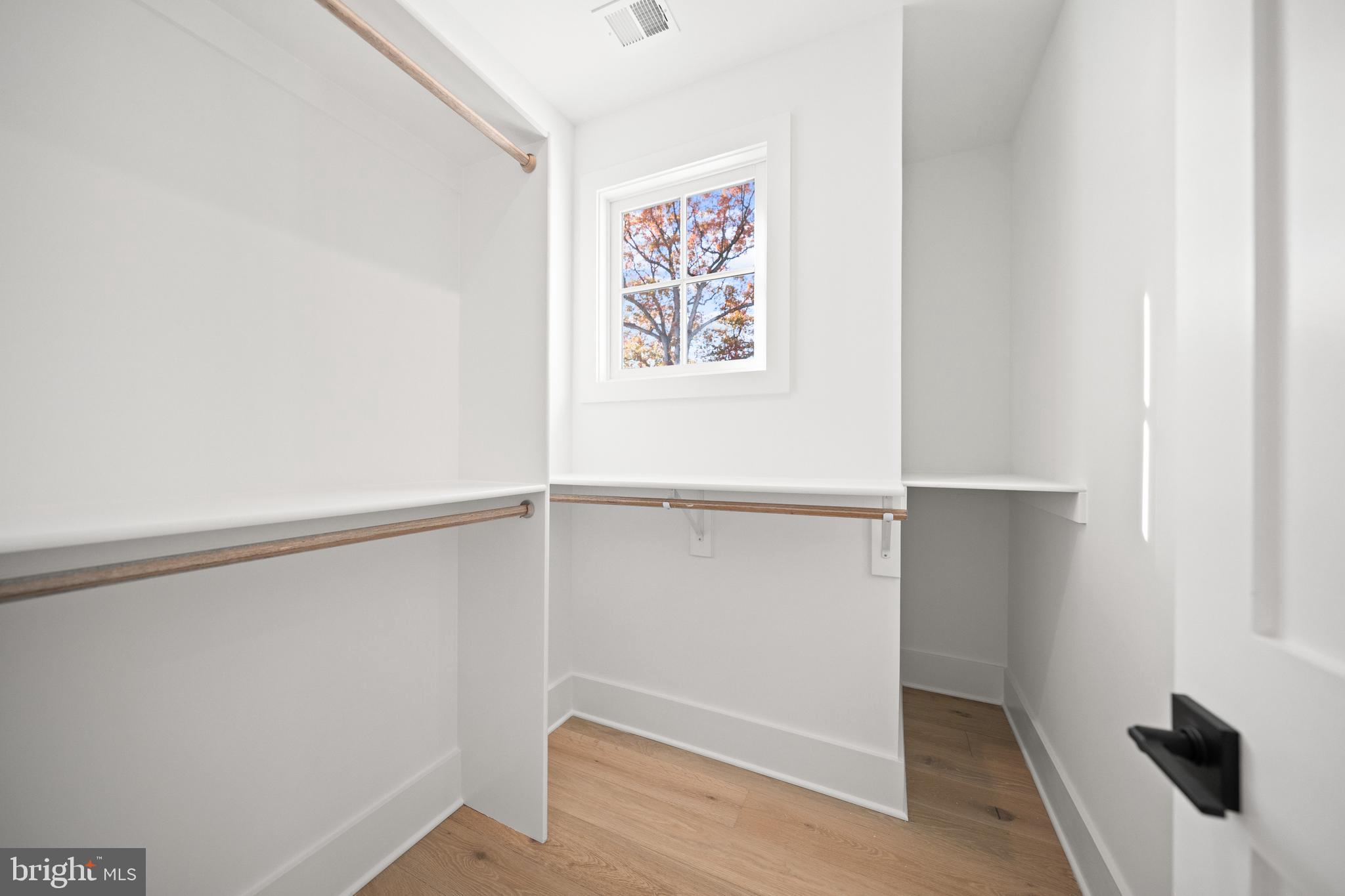 OAKCREST - Residential