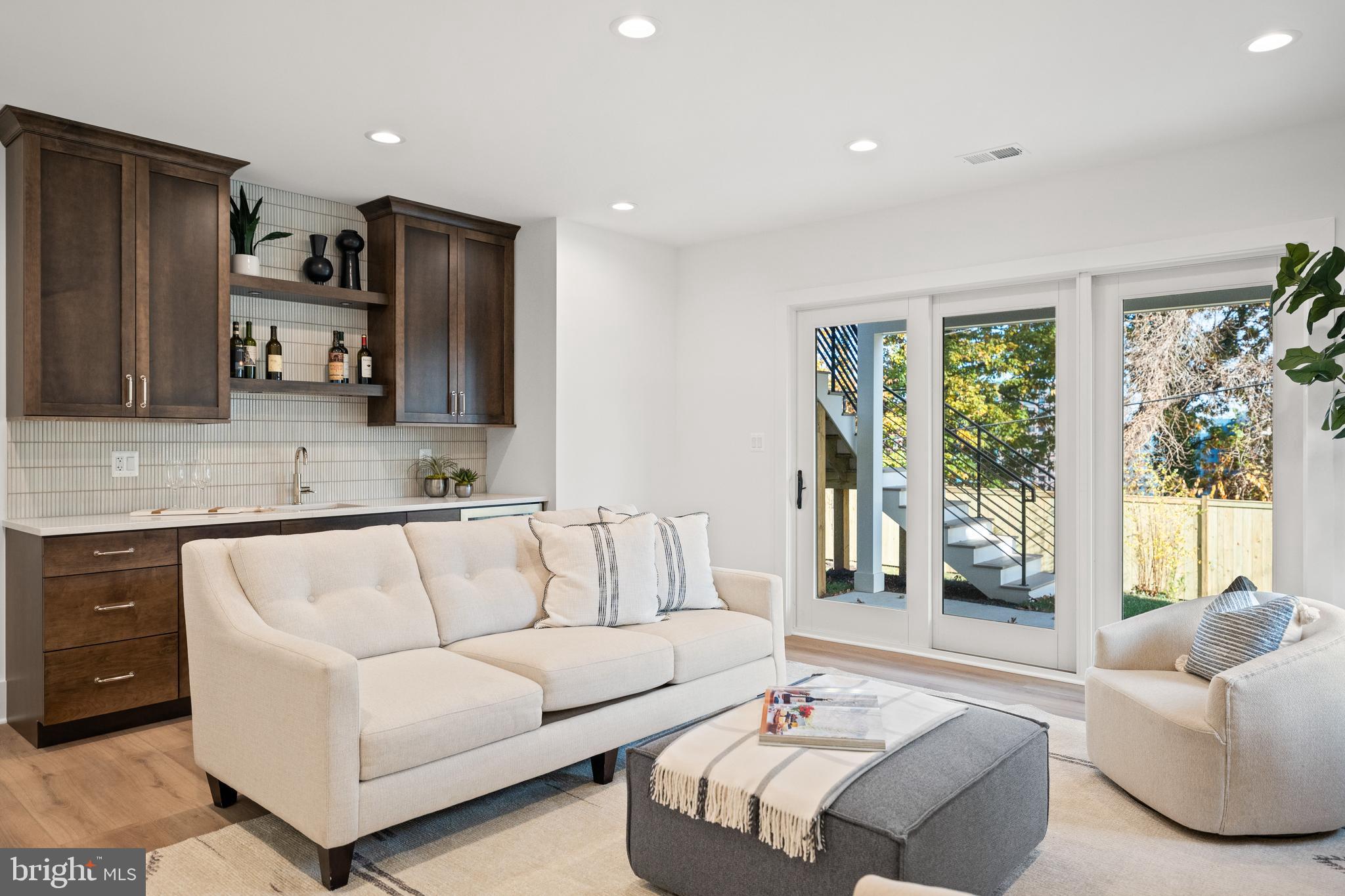 OAKCREST - Residential