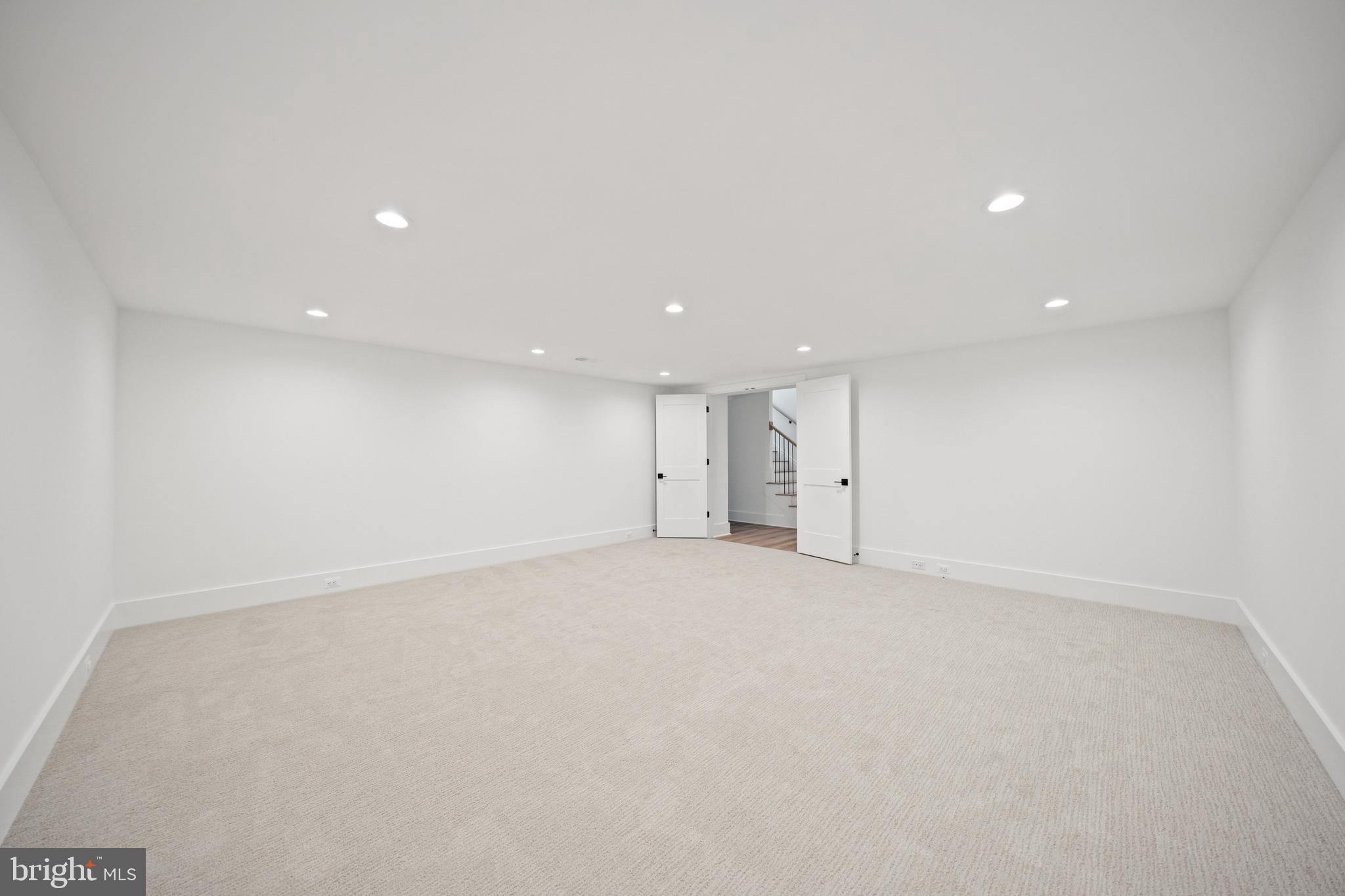 OAKCREST - Residential