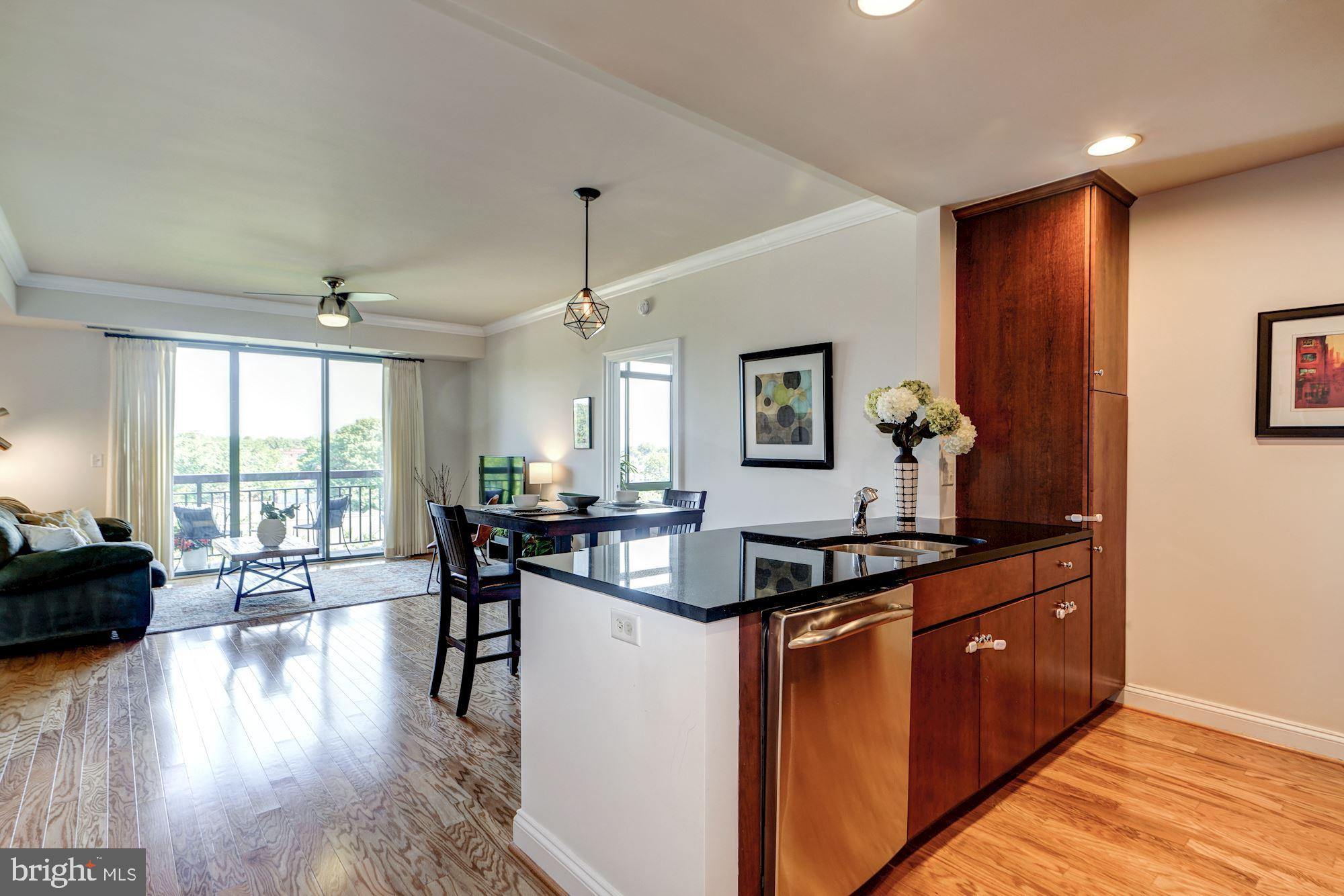 VIRGINIA SQUARE - Residential