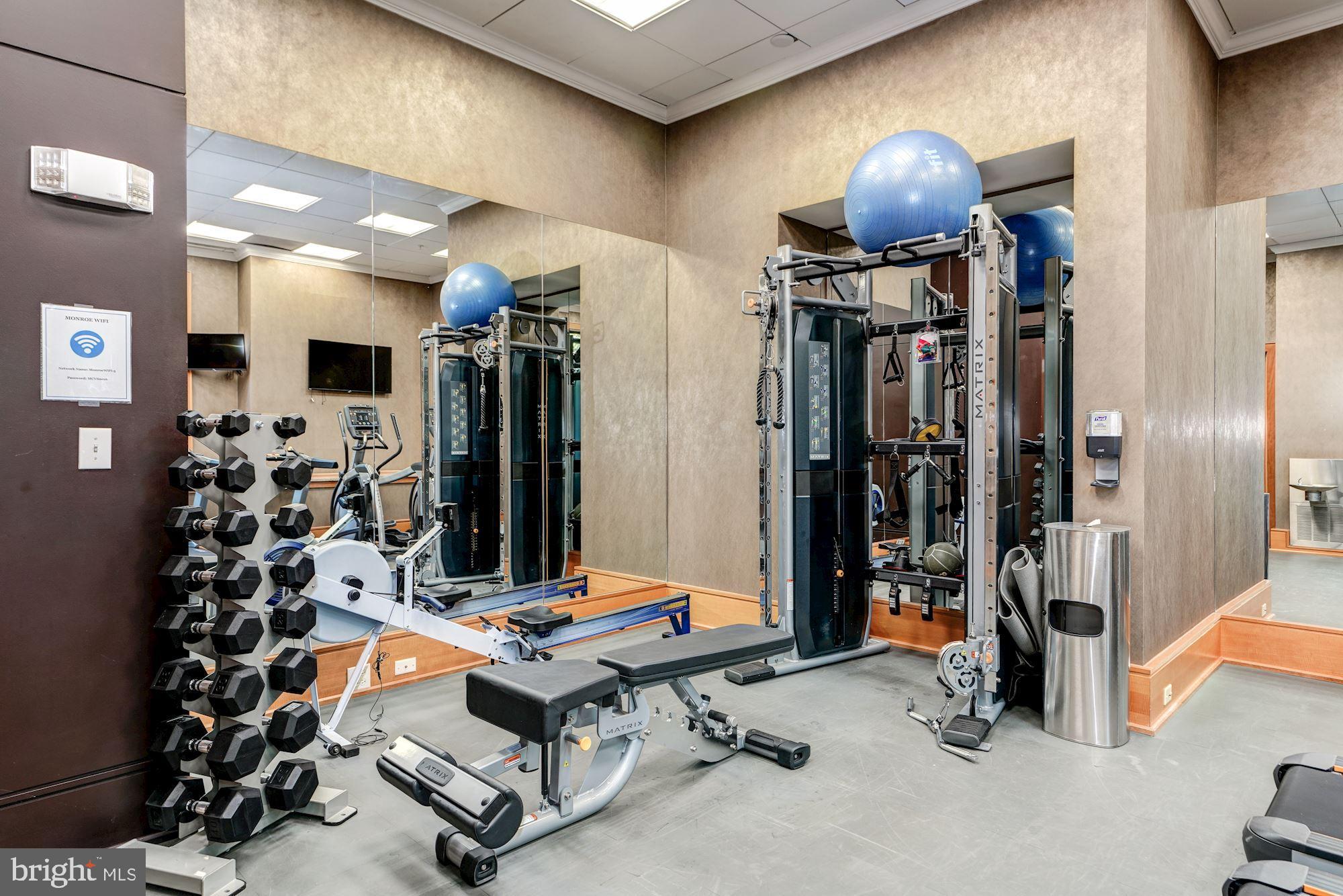 VIRGINIA SQUARE - Residential