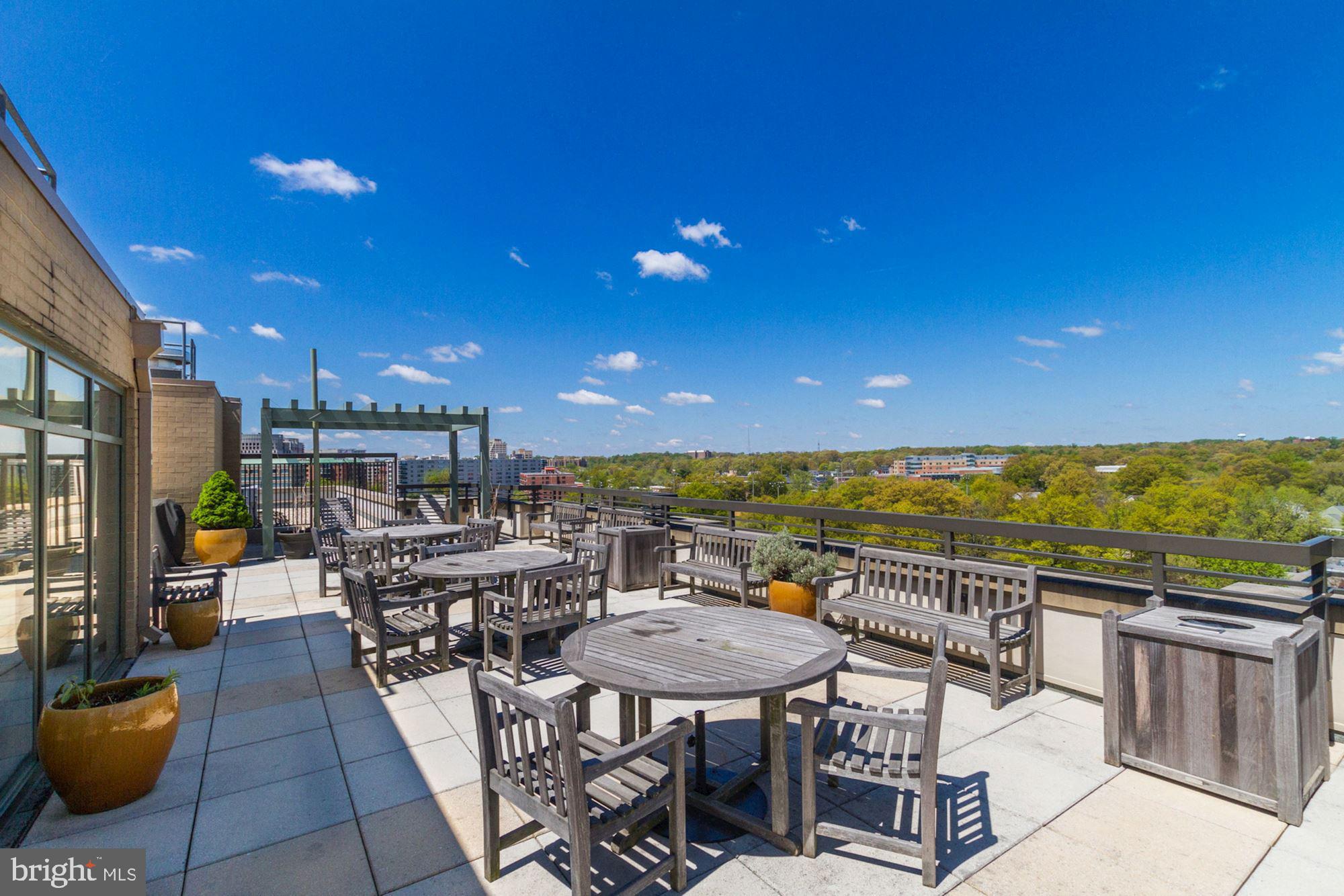 VIRGINIA SQUARE - Residential