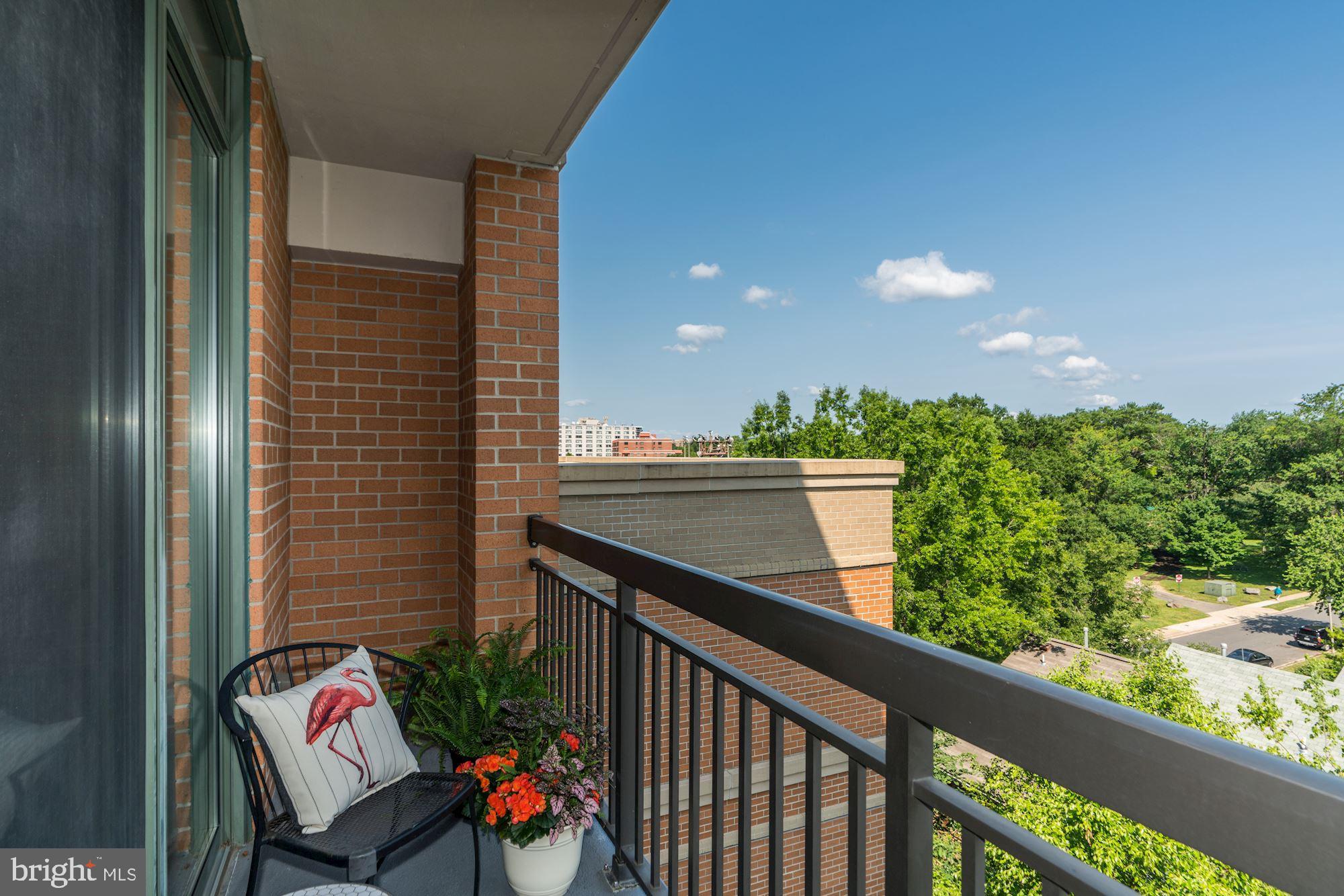 VIRGINIA SQUARE - Residential