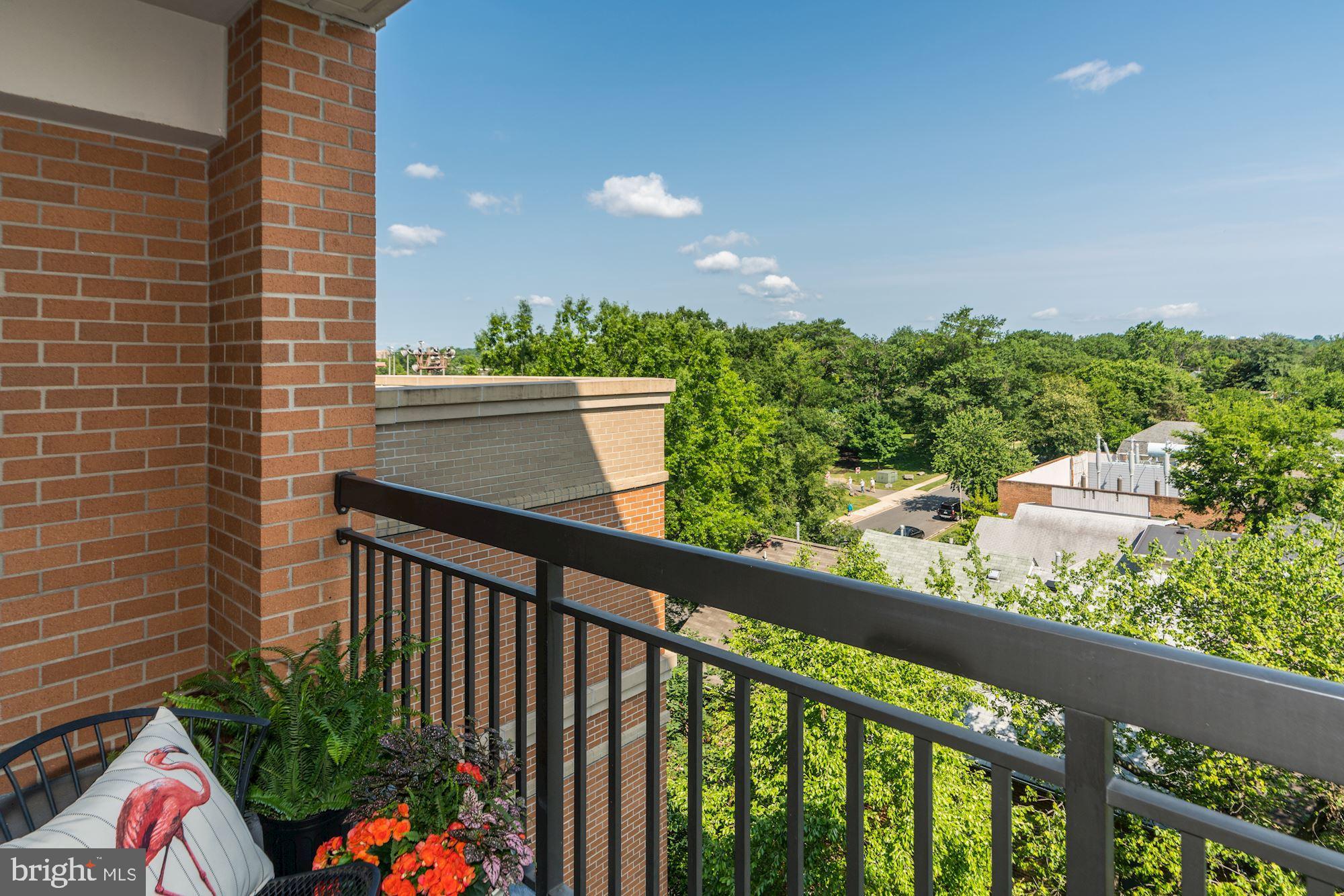 VIRGINIA SQUARE - Residential