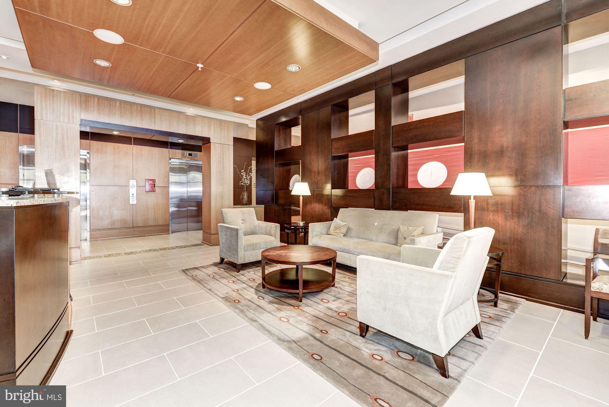 VIRGINIA SQUARE - Residential