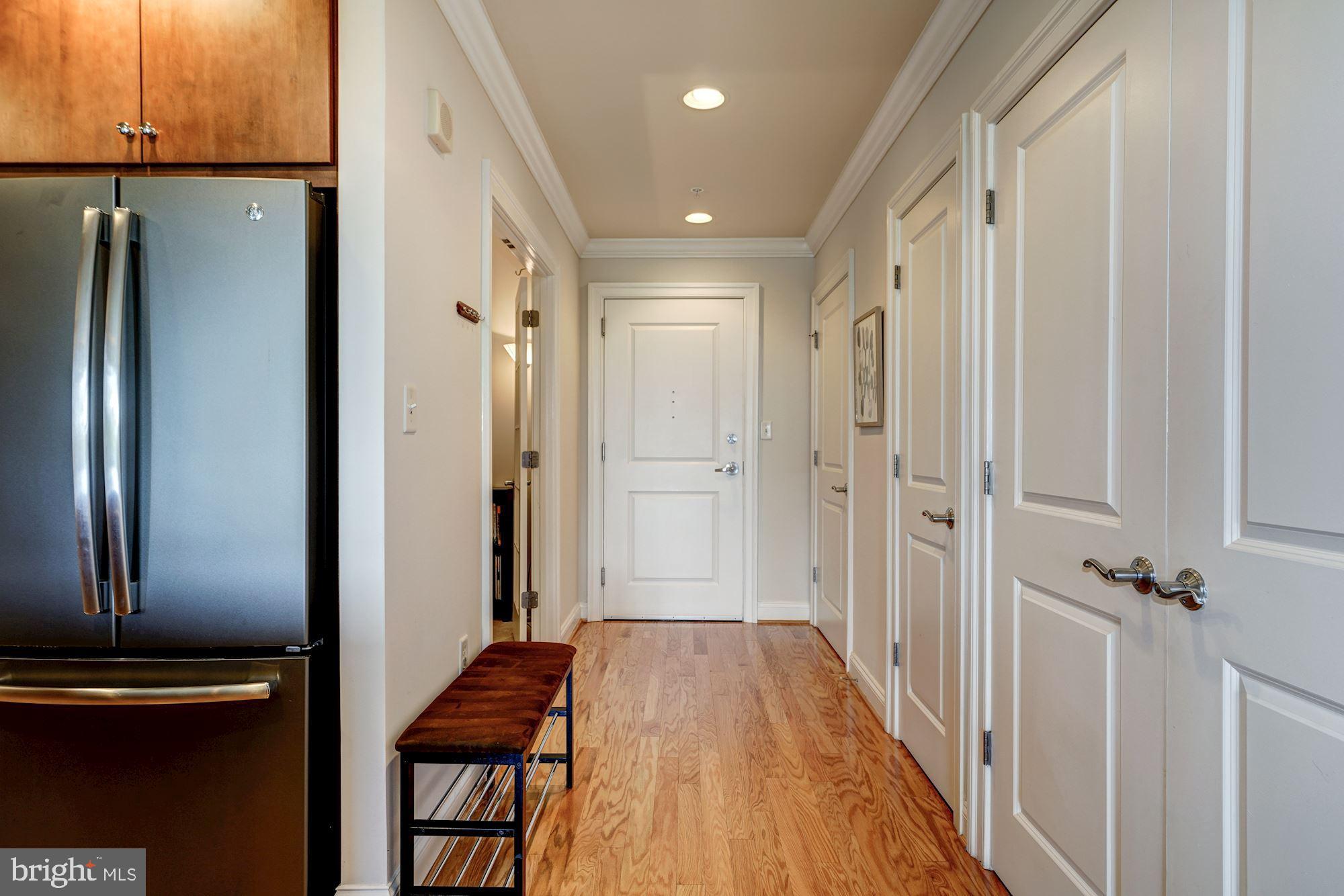 VIRGINIA SQUARE - Residential