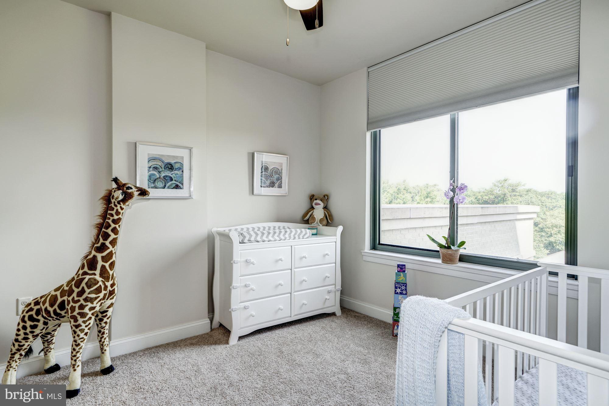 VIRGINIA SQUARE - Residential