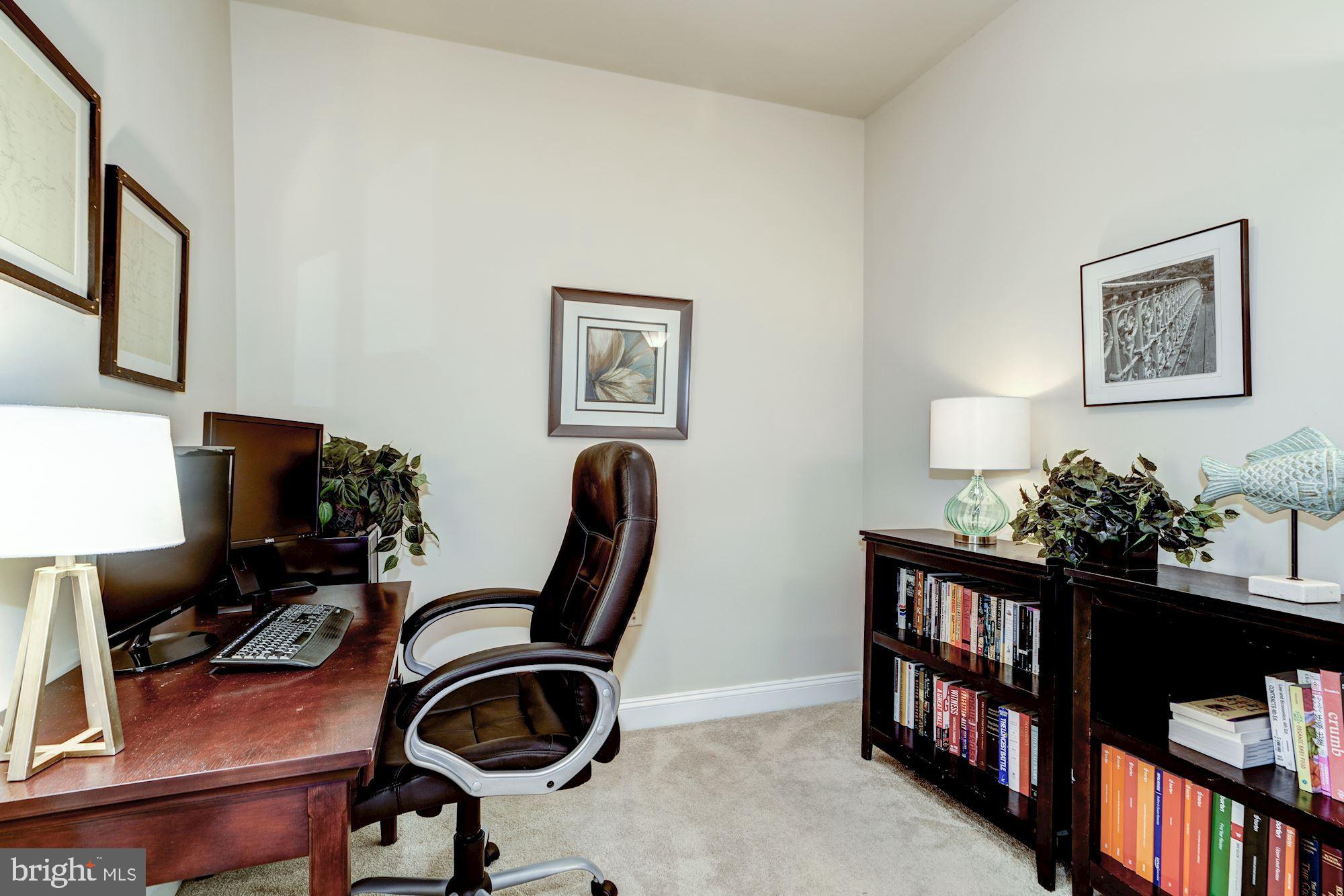 VIRGINIA SQUARE - Residential