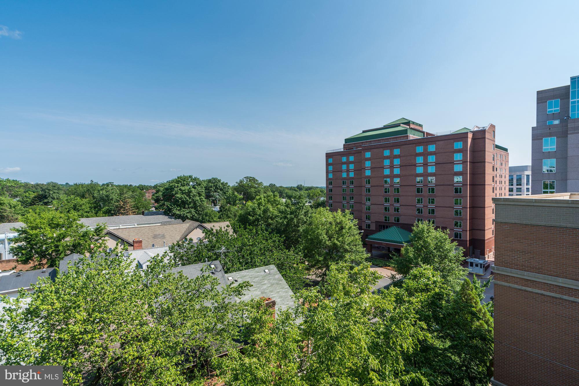 VIRGINIA SQUARE - Residential