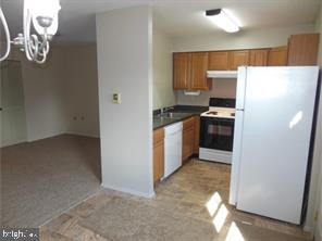 BROOKS EDGE - Residential Lease