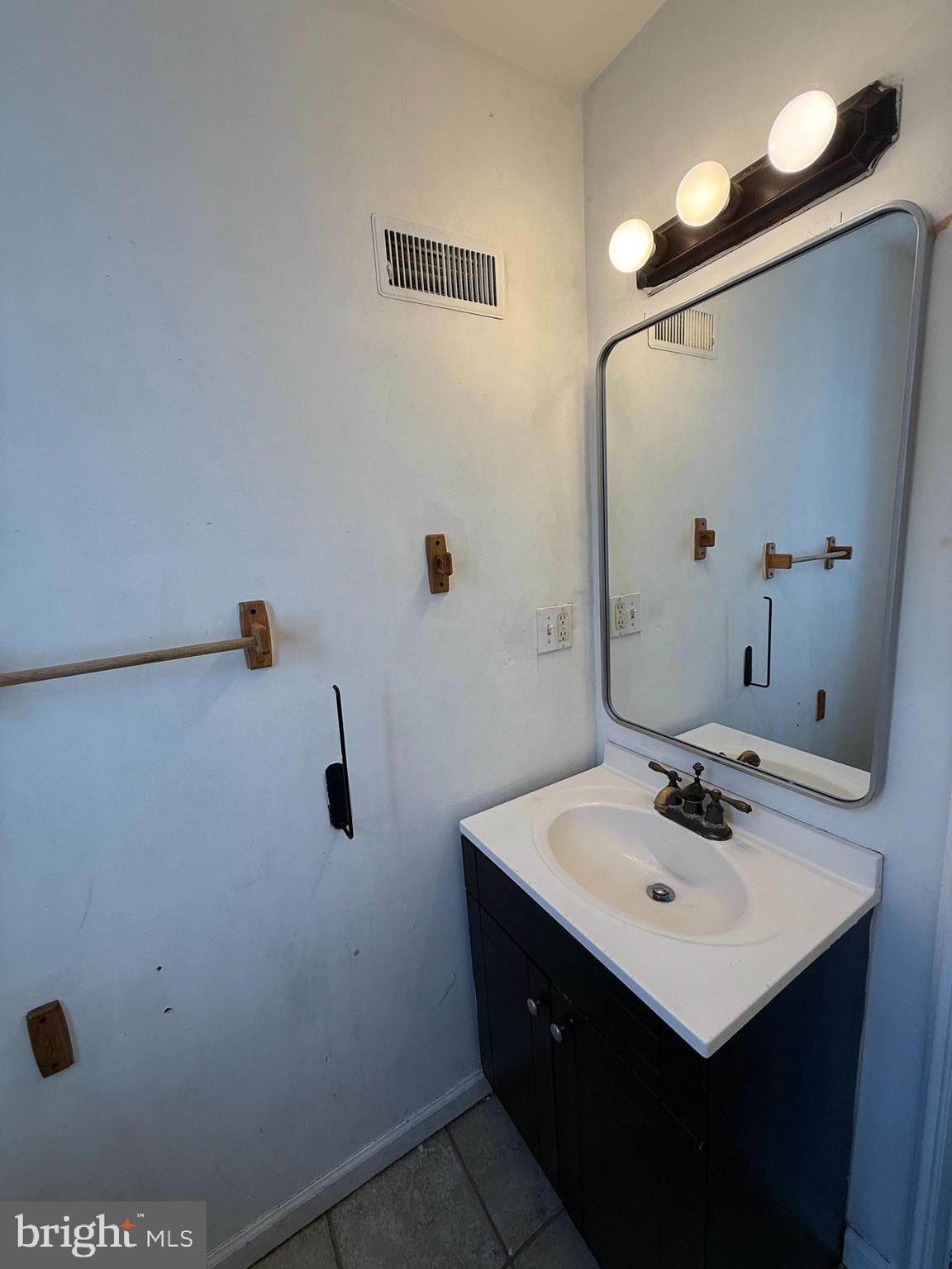 TEMPLE UNIVERSITY - Residential Lease
