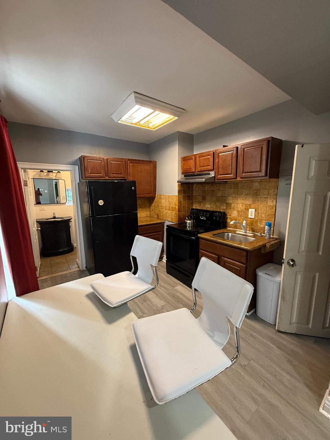 TEMPLE UNIVERSITY - Residential Lease