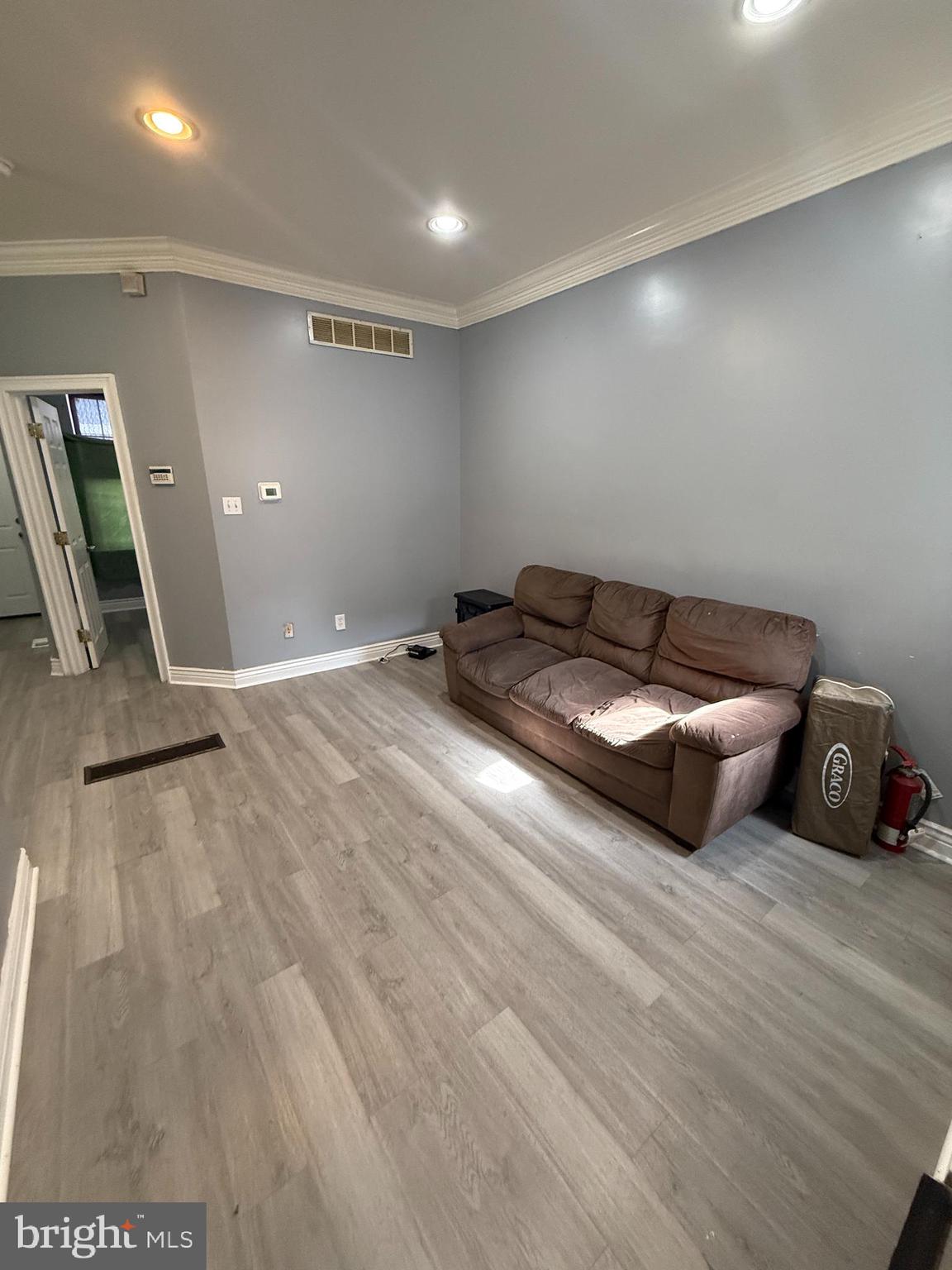 TEMPLE UNIVERSITY - Residential Lease