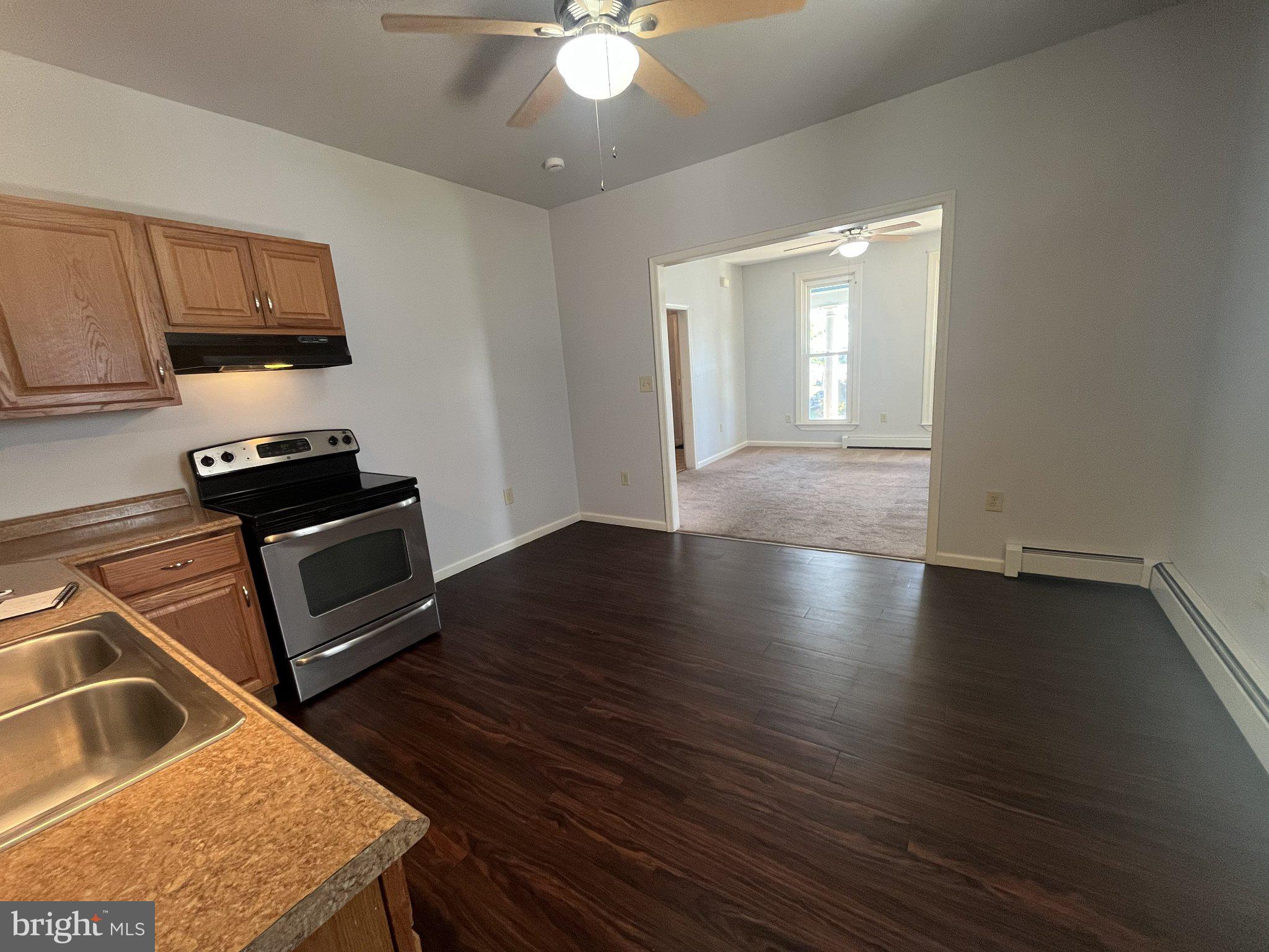 537 W MAIN STREET