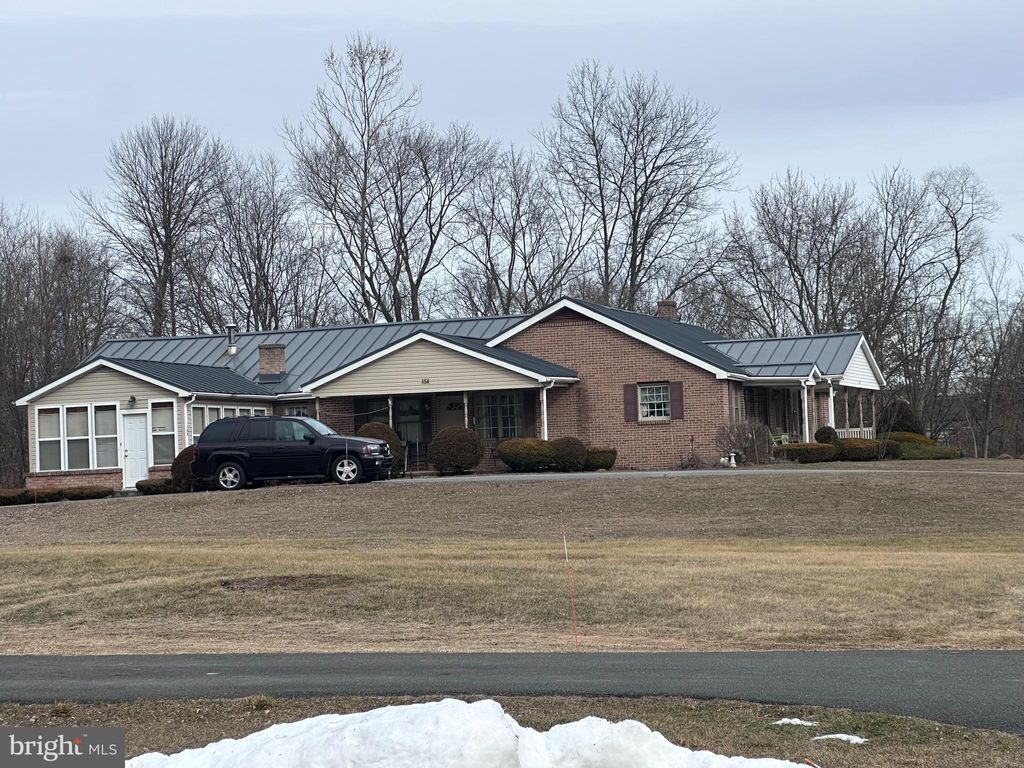 Photo of 154 W Maple Grove Road, NARVON, PA 17555 (MLS # PALA2079158)