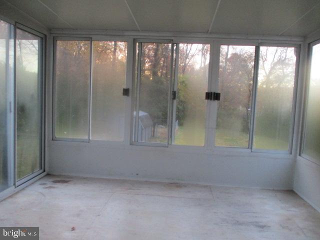 MIDDLE RIVER - Residential