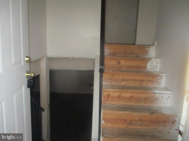 MIDDLE RIVER - Residential