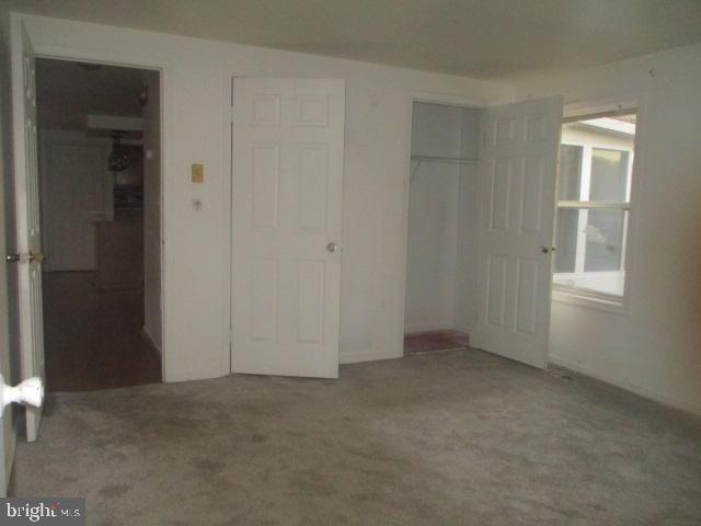 MIDDLE RIVER - Residential