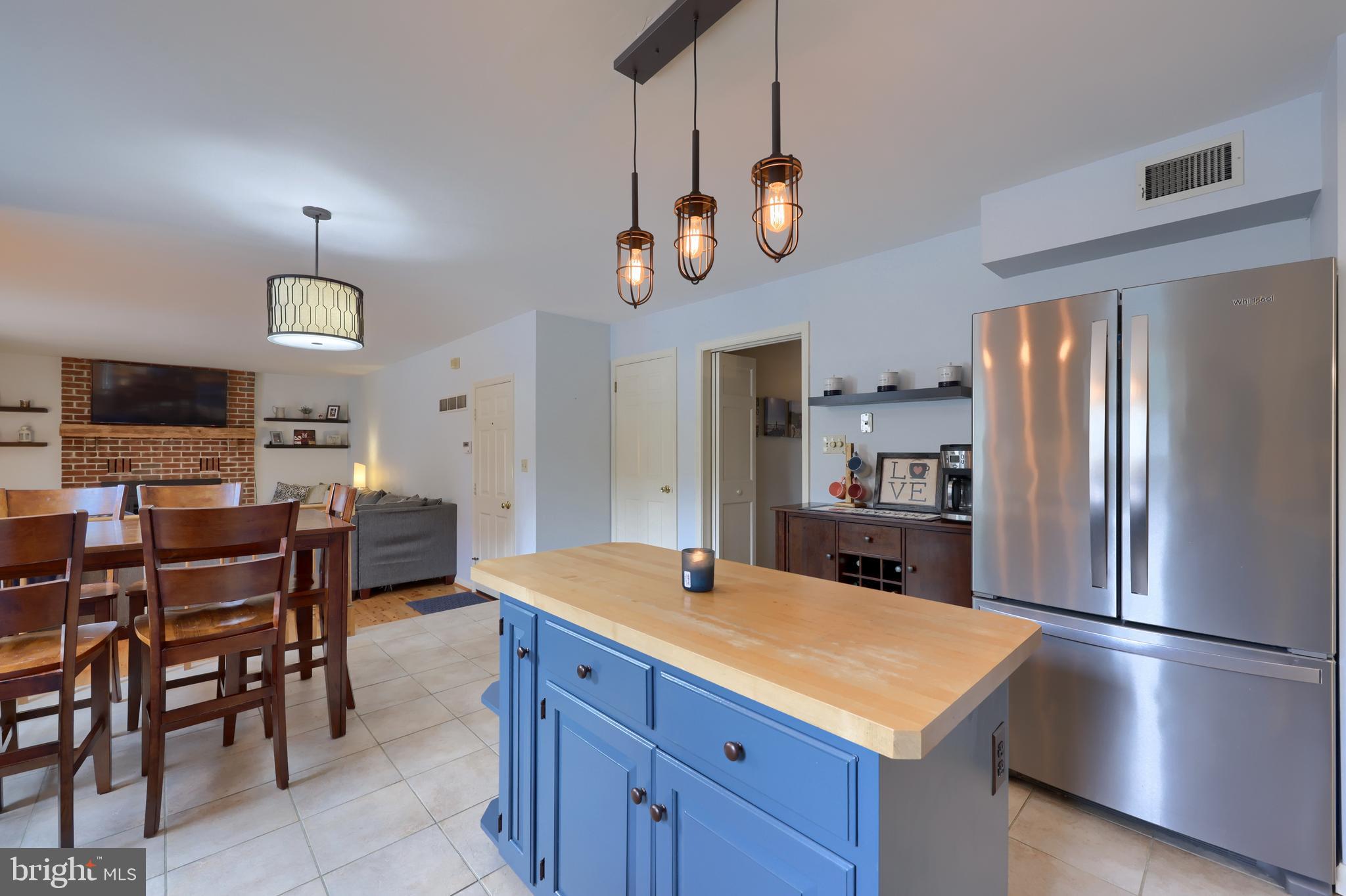 COLONY PARK - Residential