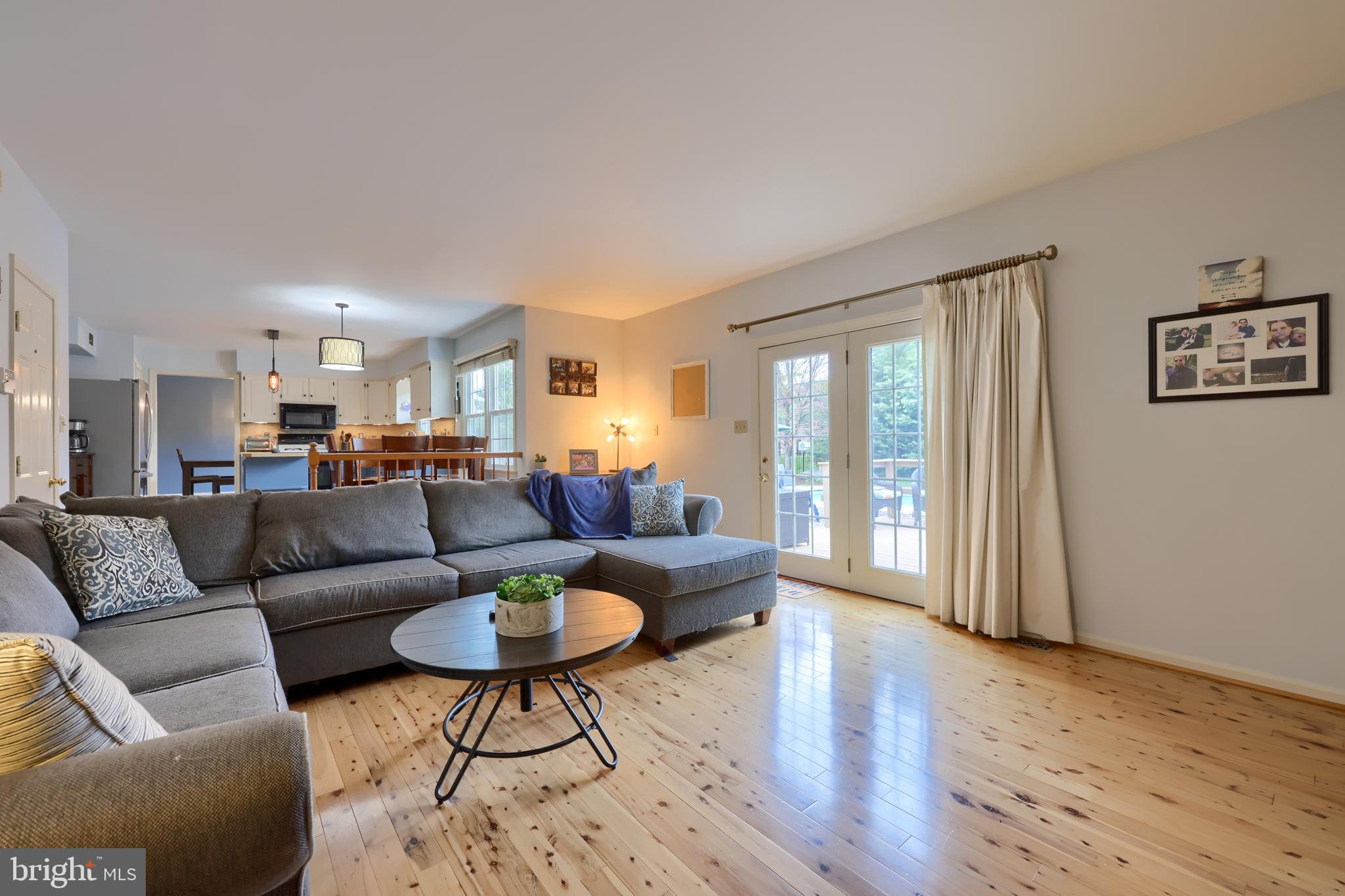 COLONY PARK - Residential