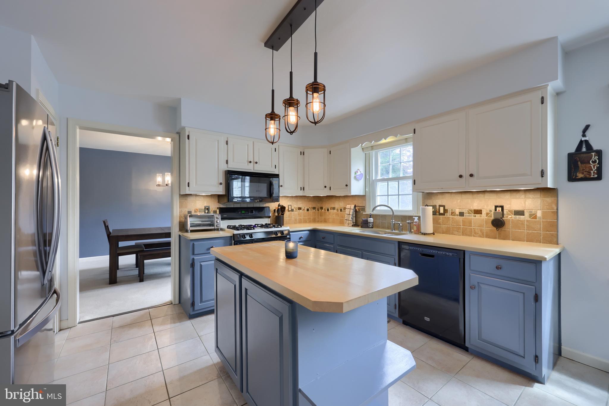 COLONY PARK - Residential