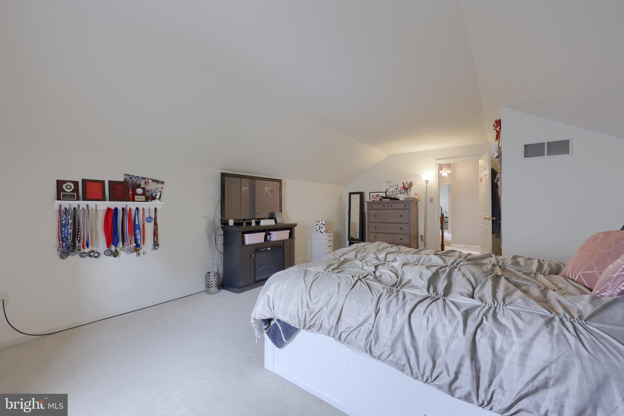 COLONY PARK - Residential