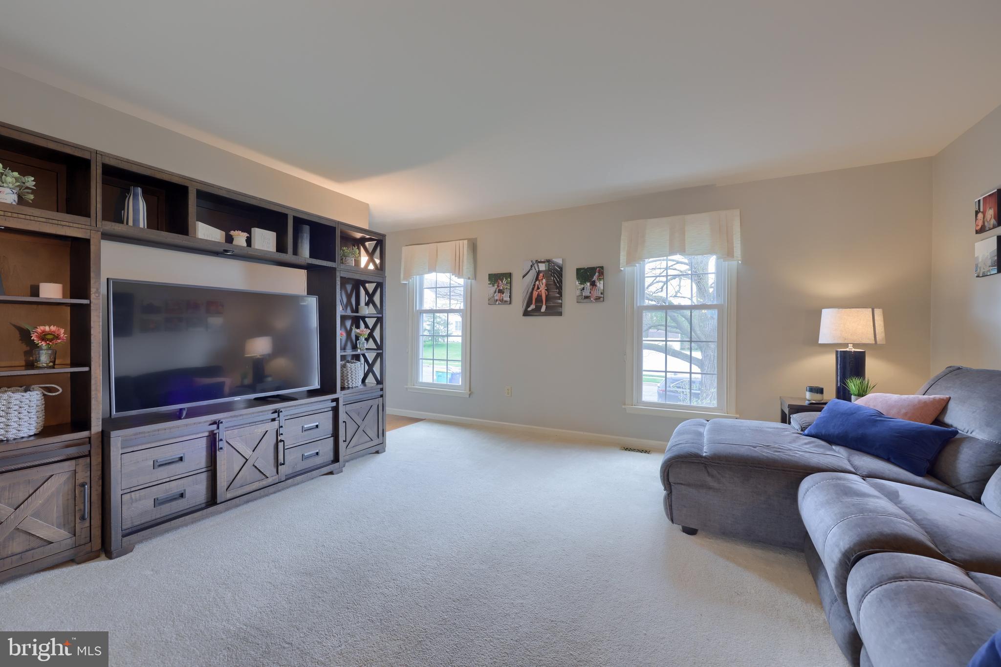 COLONY PARK - Residential