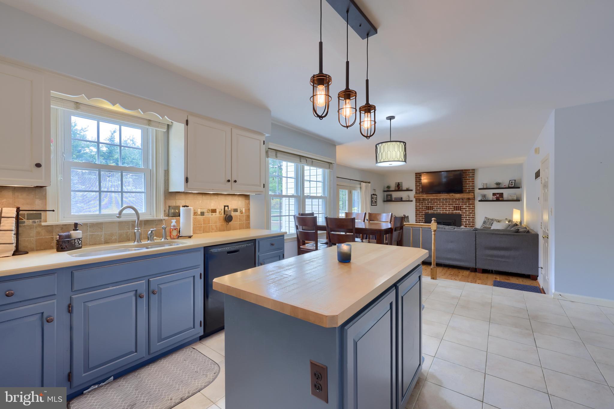 COLONY PARK - Residential