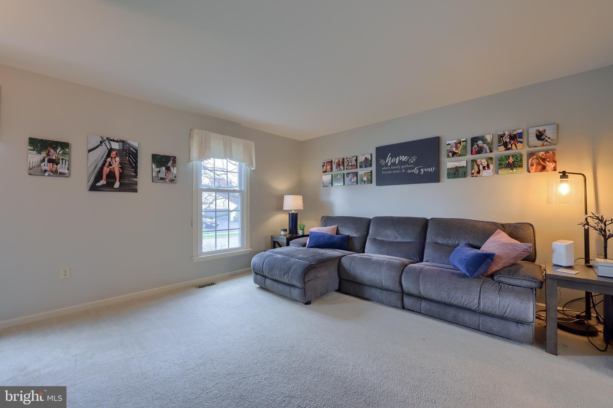 COLONY PARK - Residential