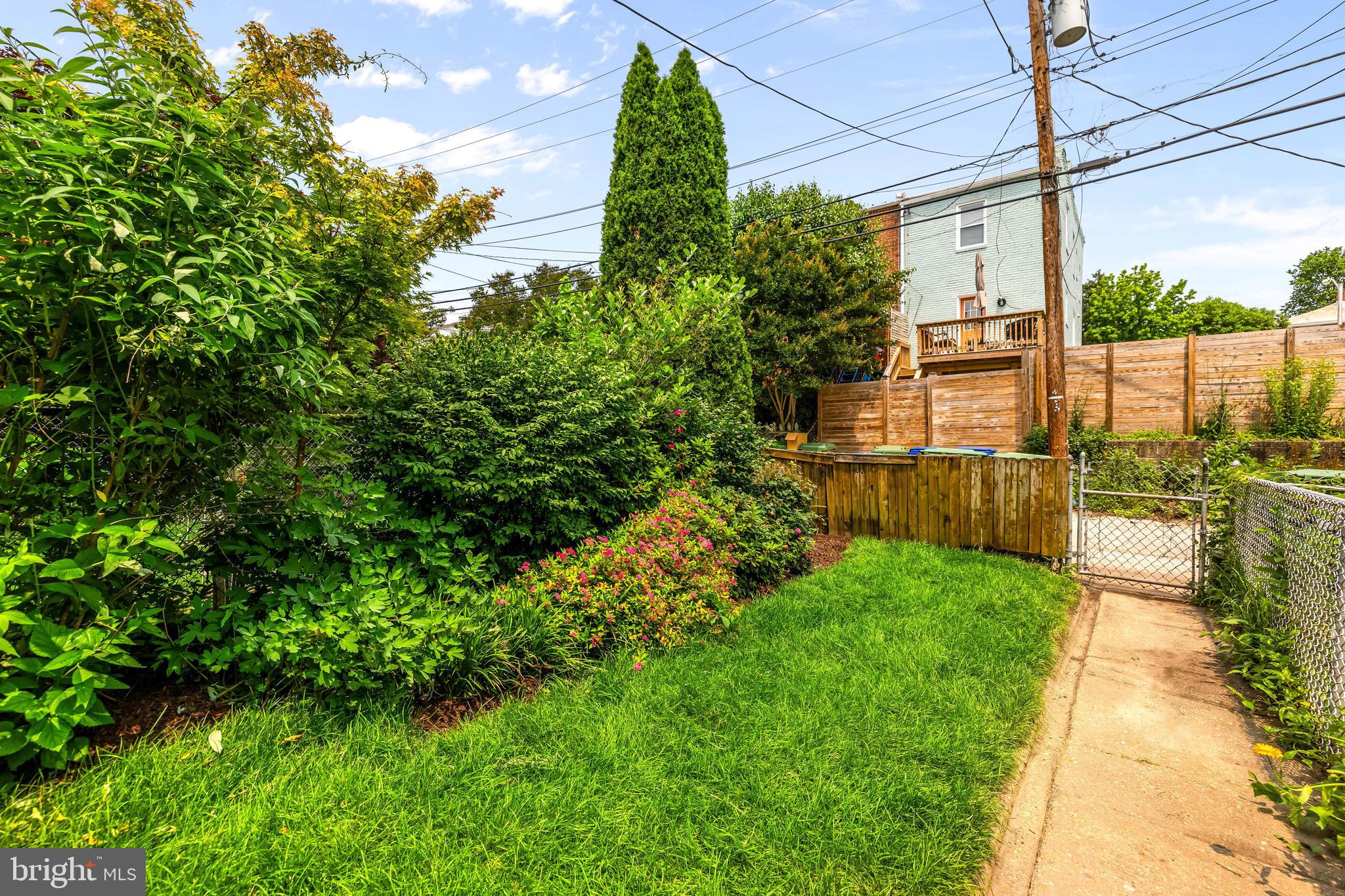 HAMPDEN HISTORIC DISTRICT - Residential