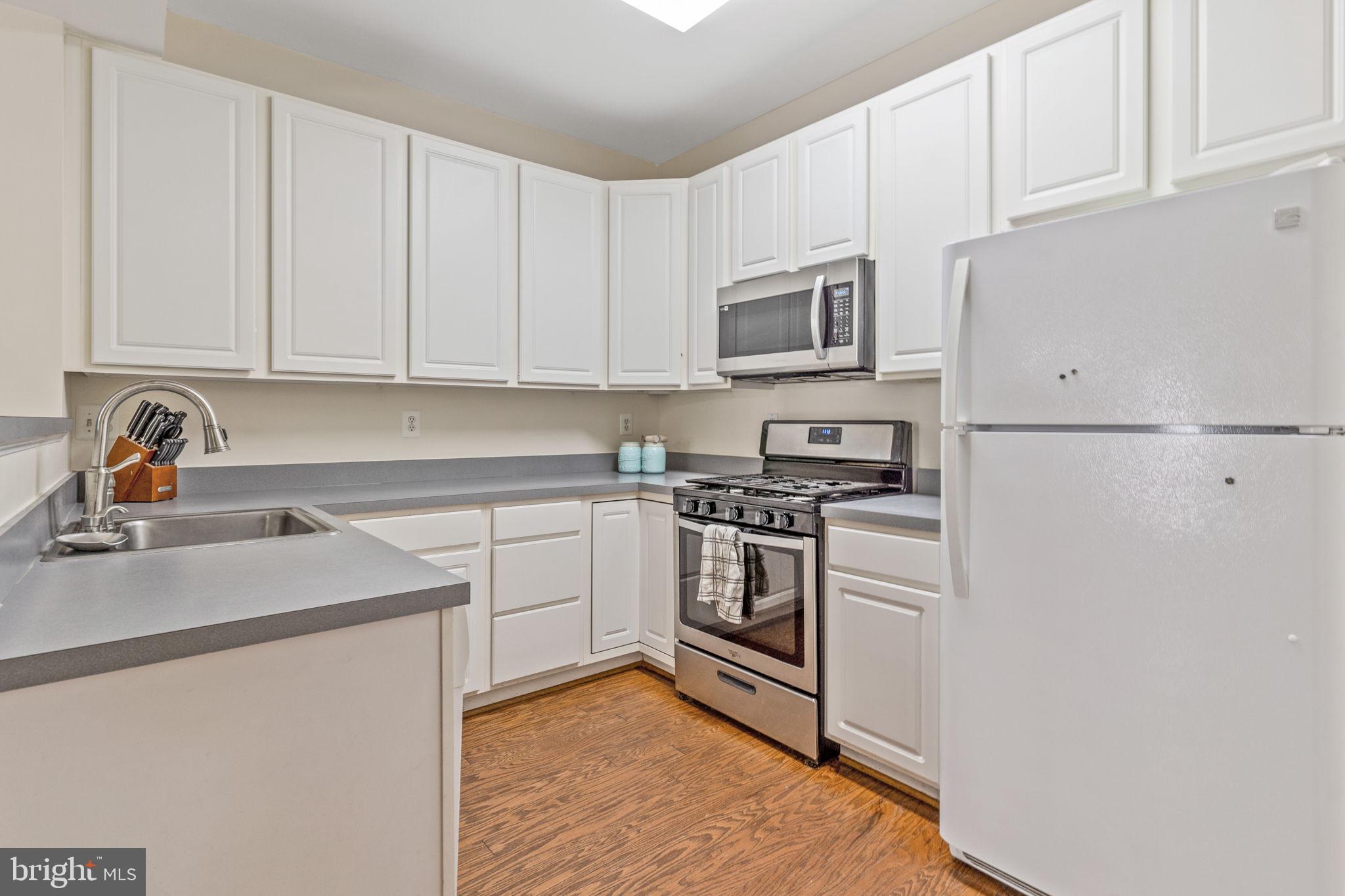 PINEY ORCHARD - Residential