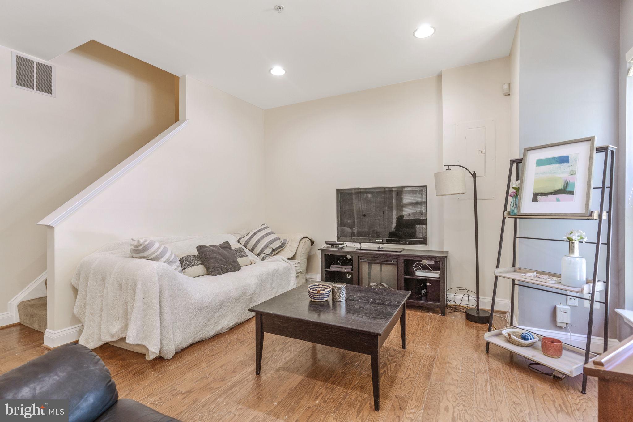 PINEY ORCHARD - Residential