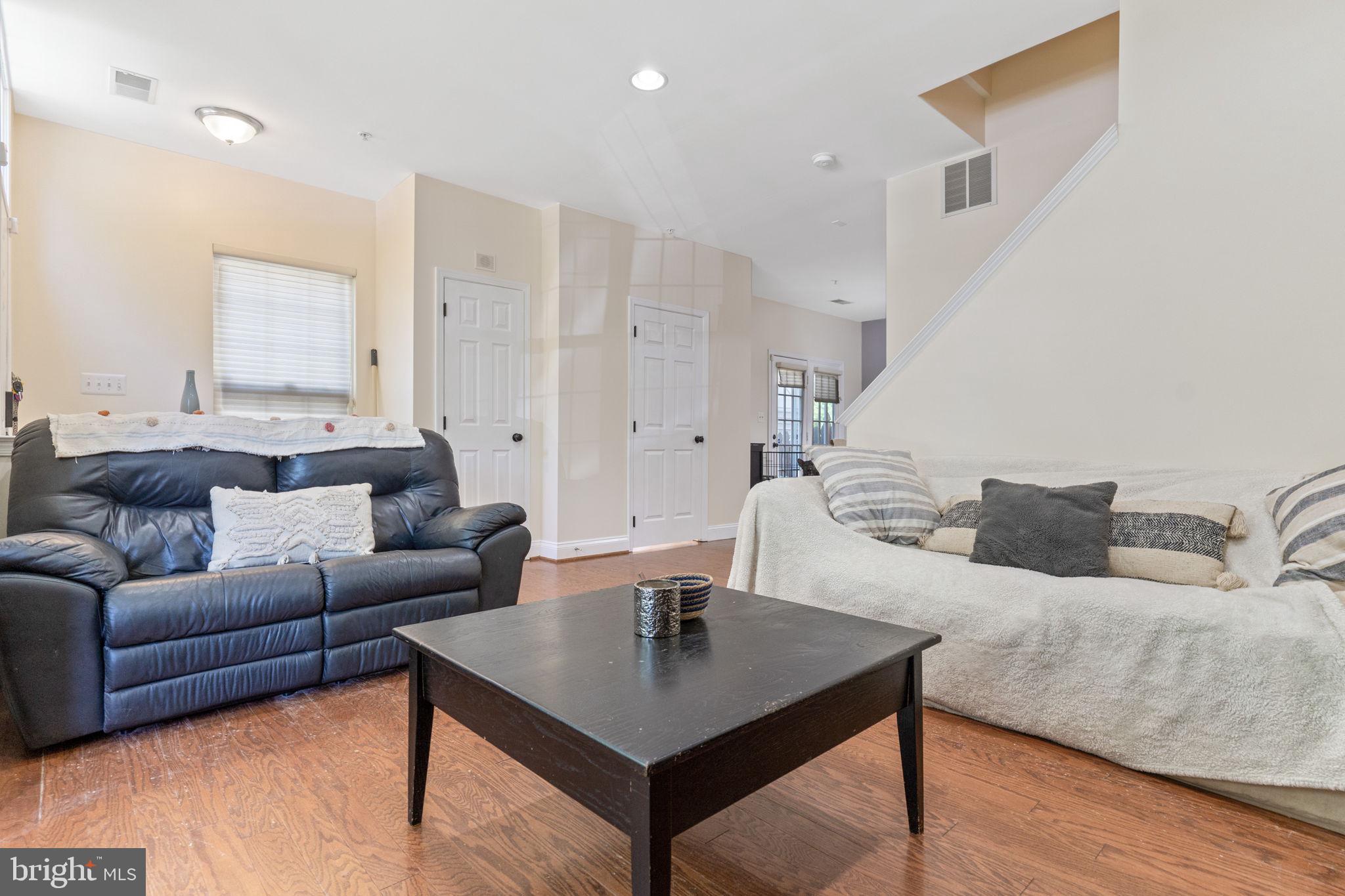 PINEY ORCHARD - Residential