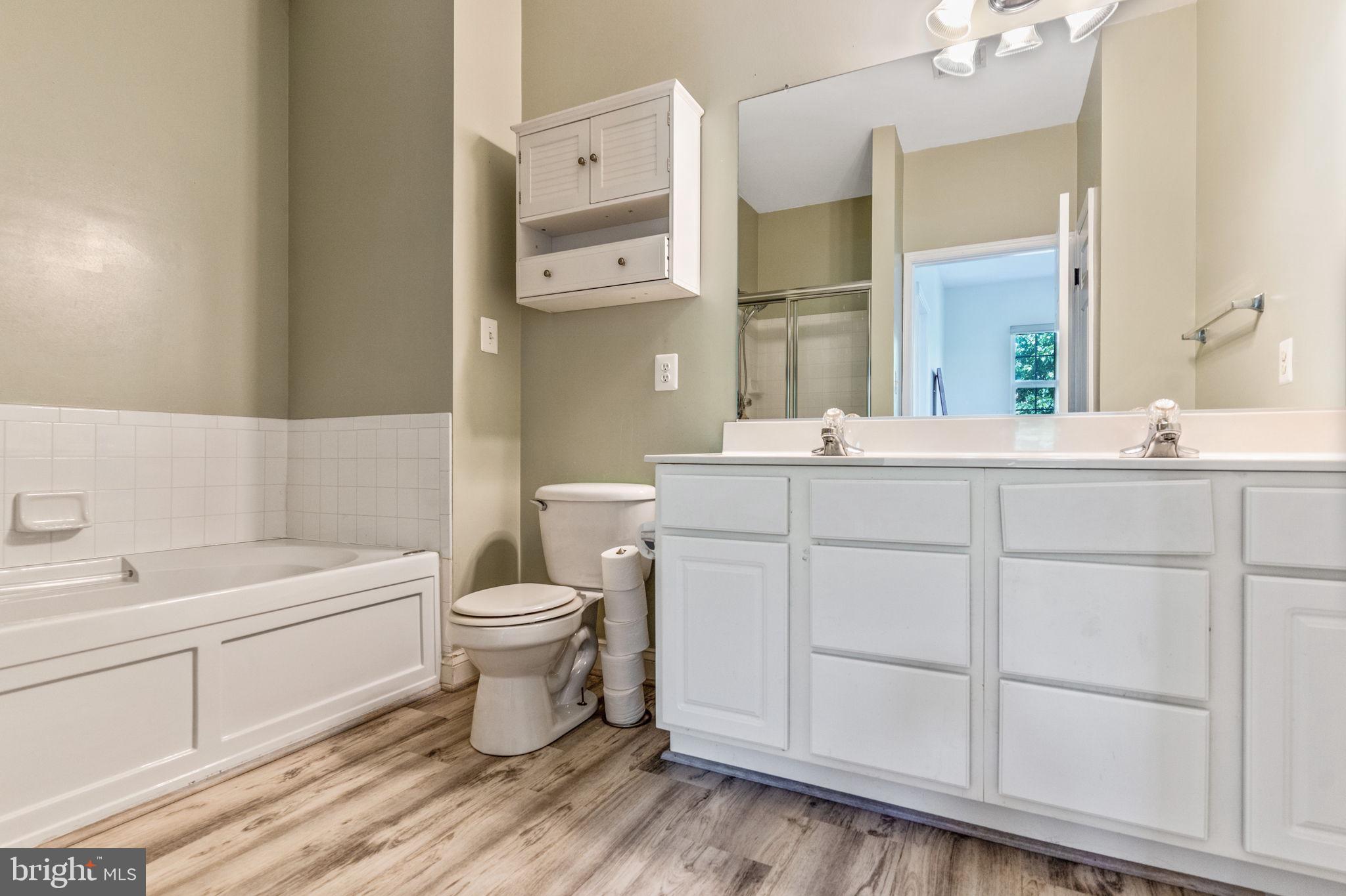 PINEY ORCHARD - Residential