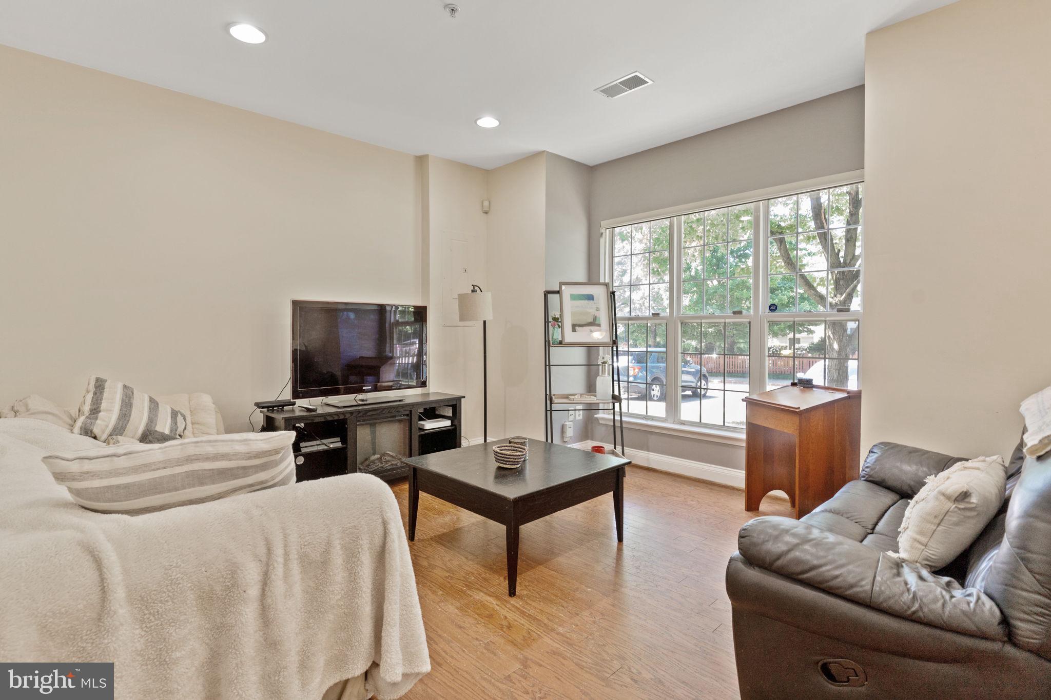 PINEY ORCHARD - Residential