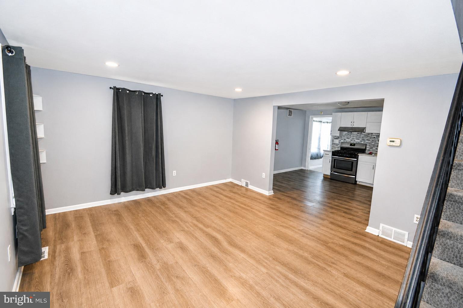 846 OAKLAND AVENUE