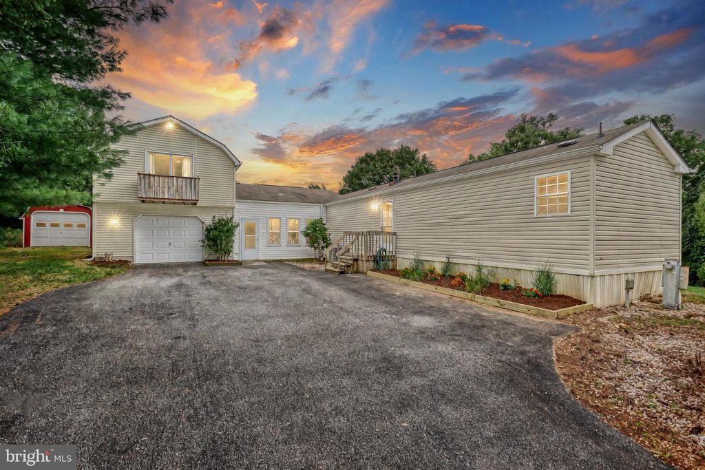 Photo of 13859 Ebaugh Road, STEWARTSTOWN, PA 17363 (MLS # PAYK2087208)