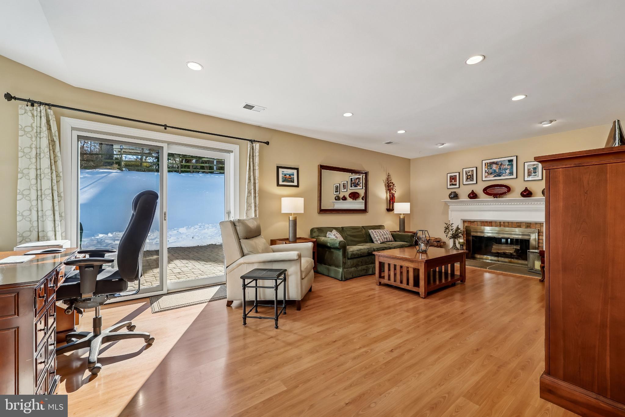 CHURCHILL TOWN SECTOR - Residential