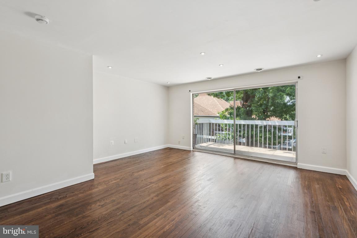 3240 HEWITT AVENUE 6-3-A