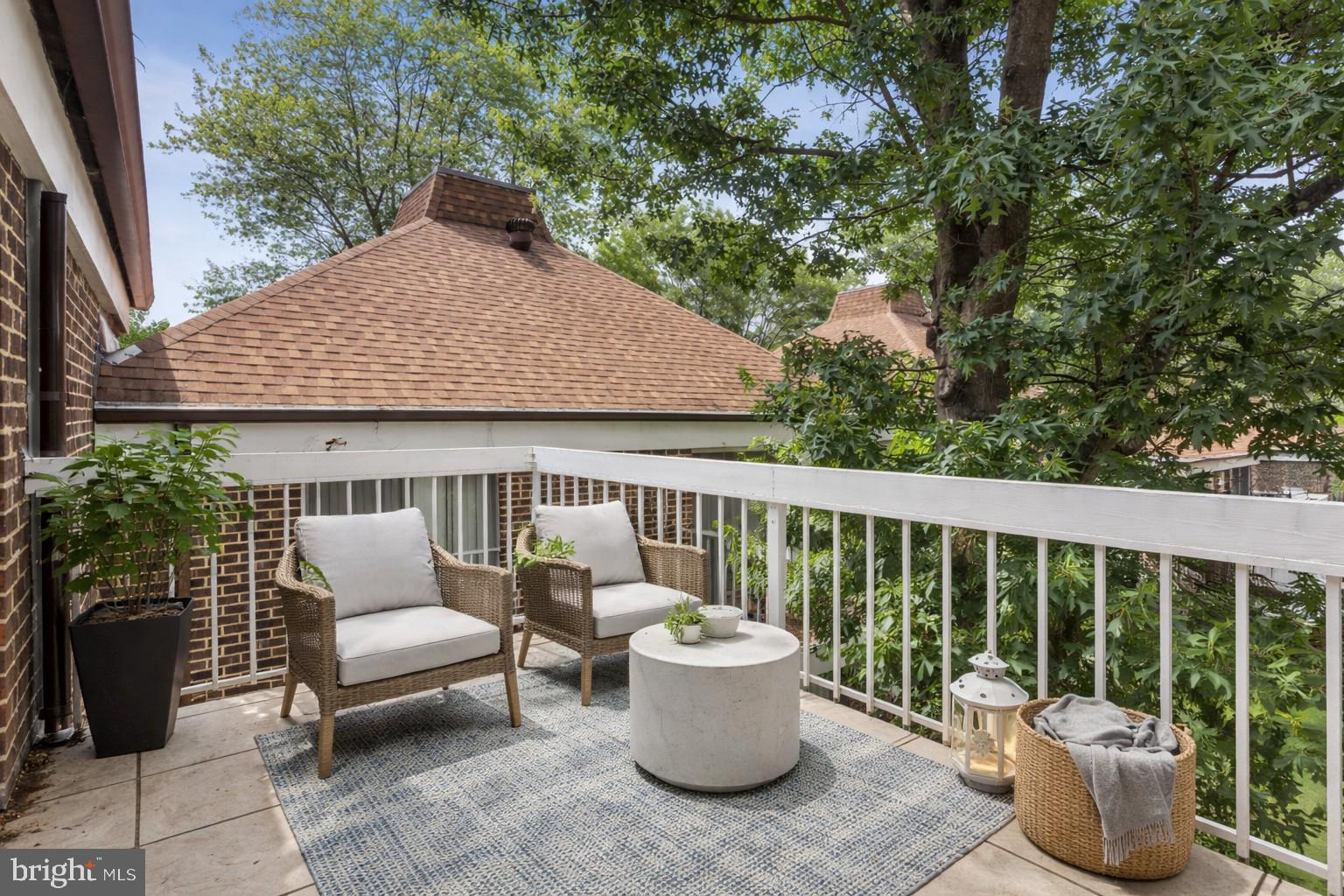 WESTCHESTER WEST - Residential