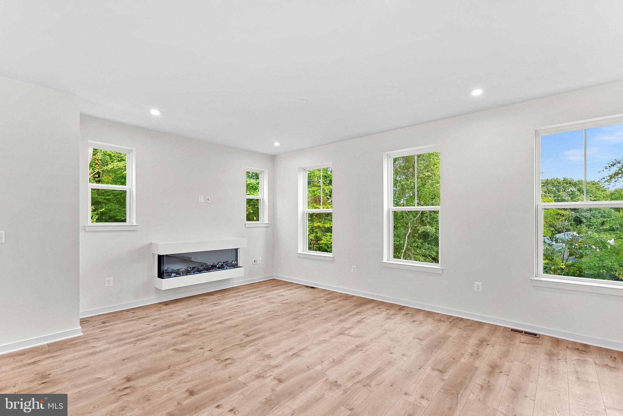 CASCADE LANDING - Residential