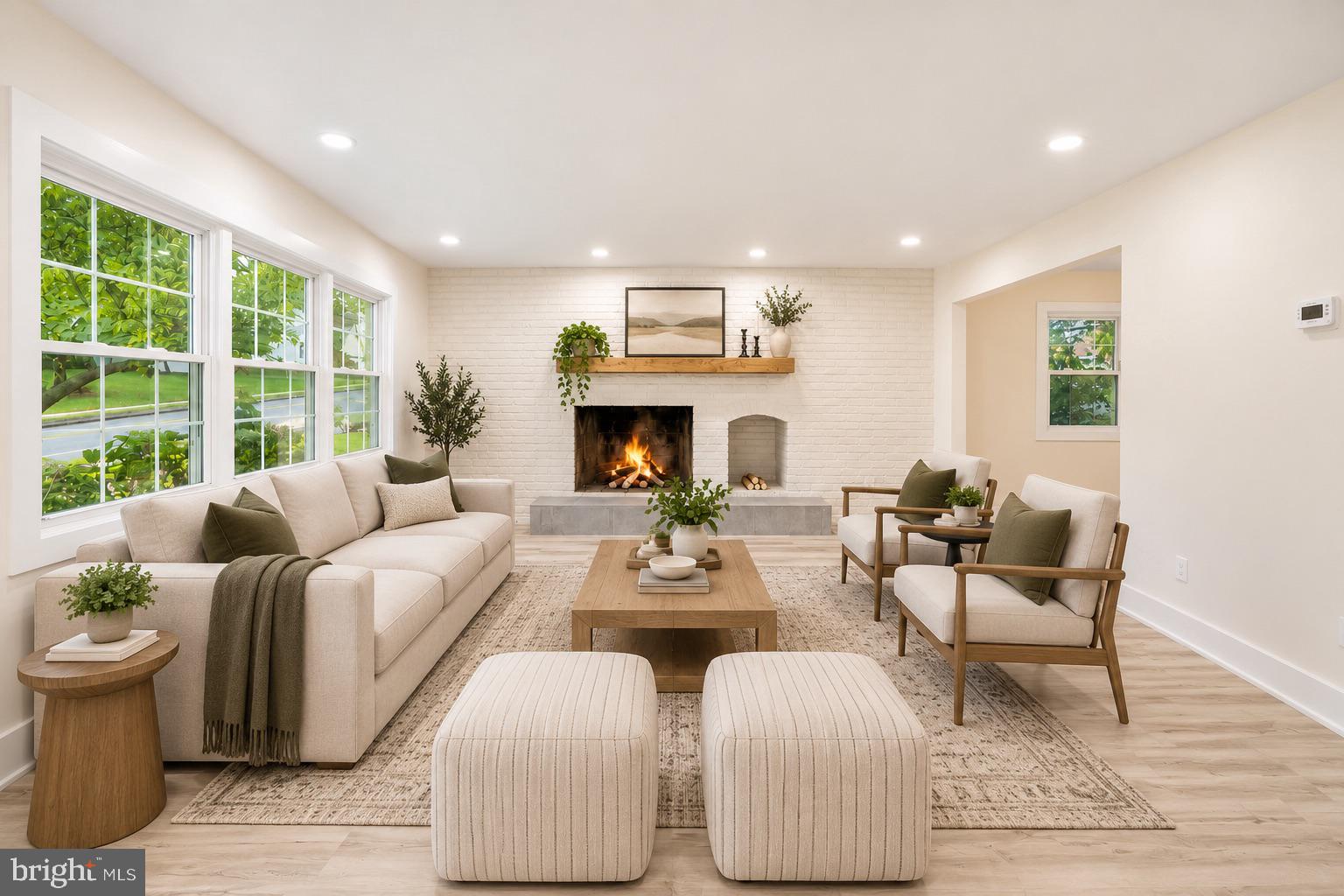 125 W THOMPSON AVENUE