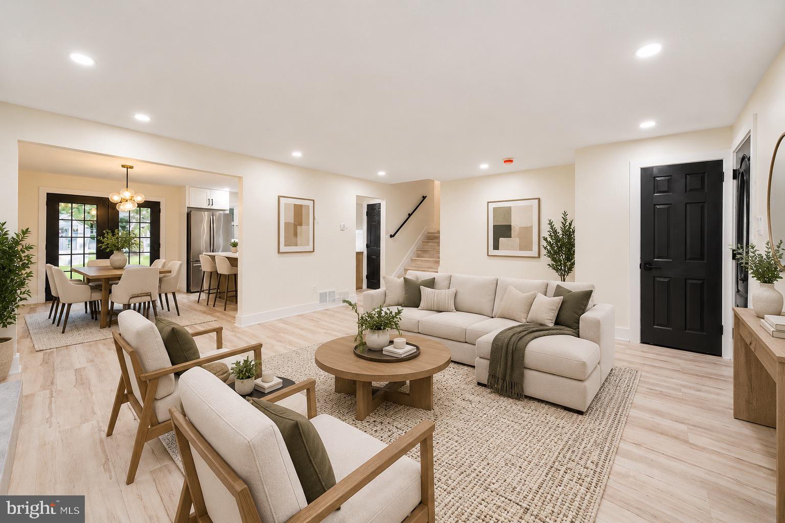 125 W THOMPSON AVENUE