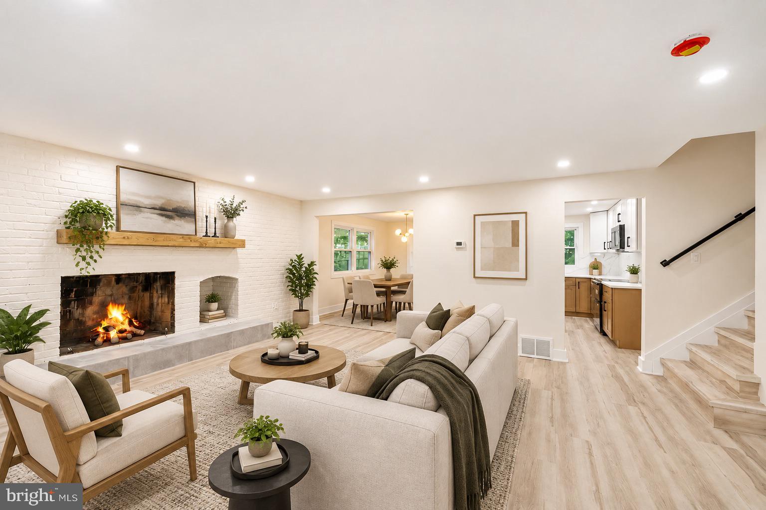 125 W THOMPSON AVENUE
