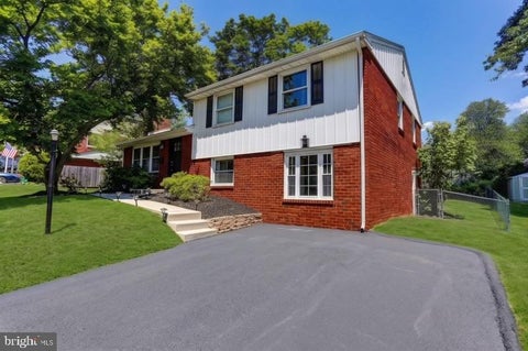 Photo of 125 W Thompson Avenue, SPRINGFIELD, PA 19064 (MLS # PADE2122524)