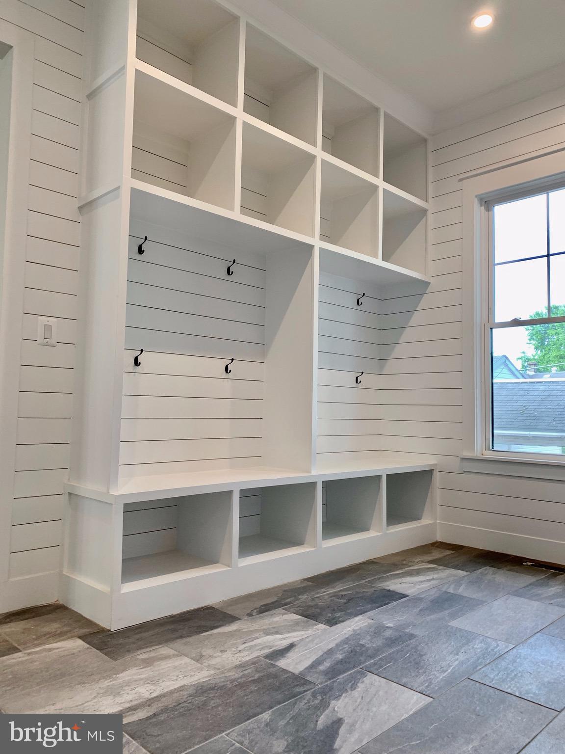 HIGHVIEW PARK - Residential