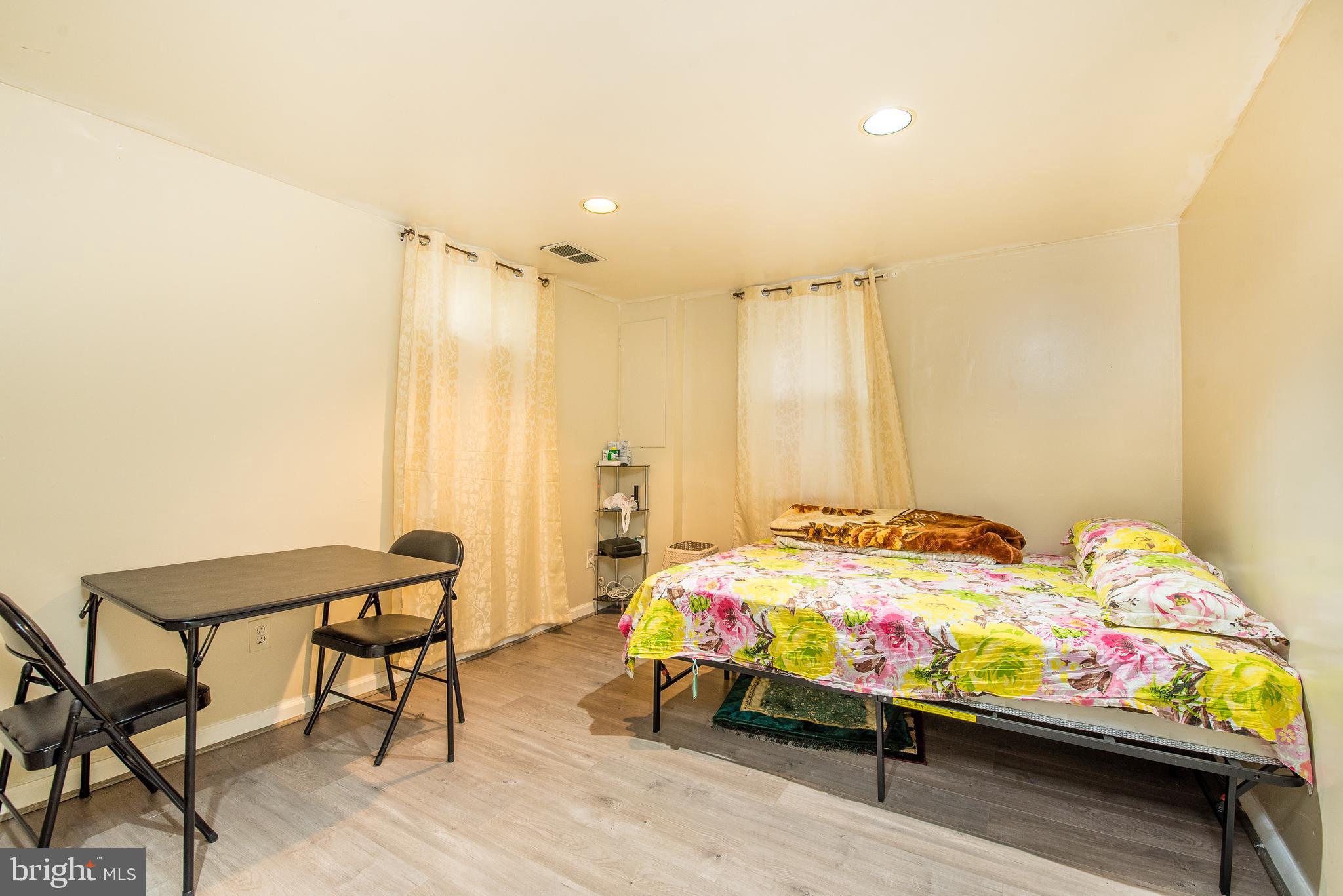 CRYSTAL SPRINGS - Residential