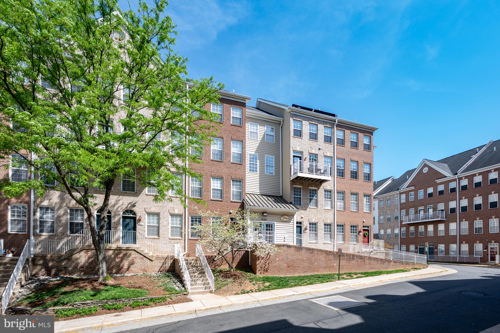 2664 MANHATTAN PLACE 305