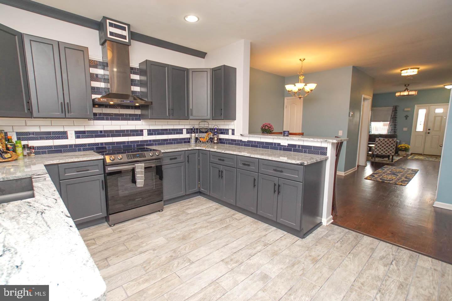 PORT RICHMOND - Residential